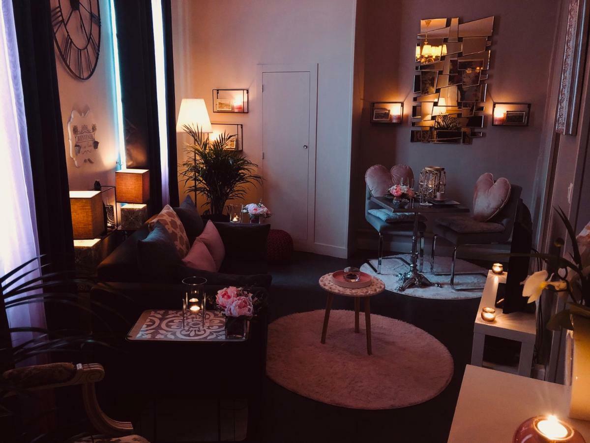 Ferienwohnung Bienvenue Au Petit Bonheur Honfleur Exterior foto