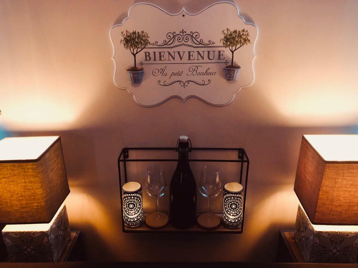 Ferienwohnung Bienvenue Au Petit Bonheur Honfleur Exterior foto