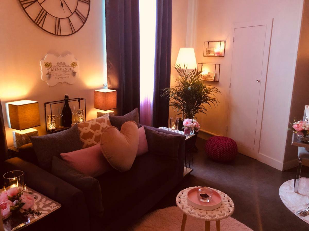 Ferienwohnung Bienvenue Au Petit Bonheur Honfleur Exterior foto